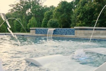 swimming_poolModernPoolscapePoolfeatures